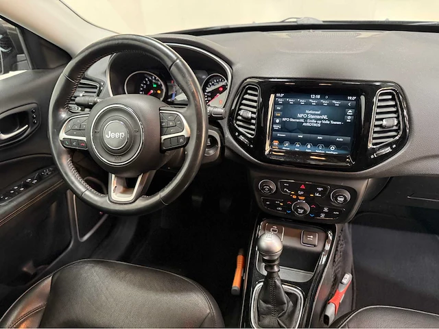 Jeep - compass - personenauto - 2019 - afbeelding 5 van  31