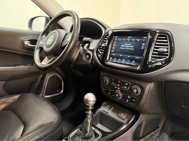 Jeep - compass - personenauto - 2019 - afbeelding 6 van  31
