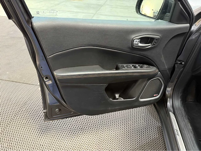 Jeep - compass - personenauto - 2019 - afbeelding 24 van  31