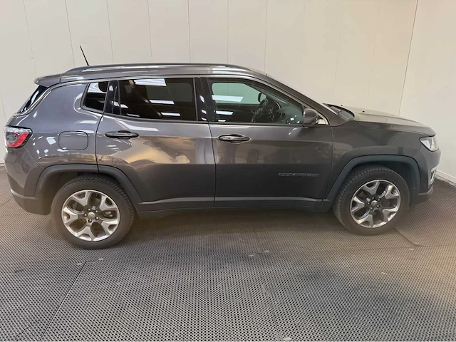 Jeep - compass - personenauto - 2019 - afbeelding 31 van  31