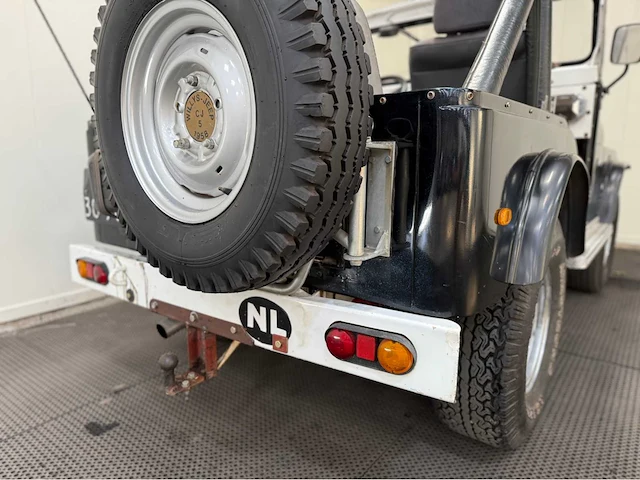 Jeep - willys - 4x4 - oldtimer - 1958 - afbeelding 3 van  34
