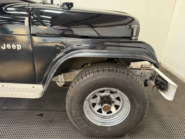 Jeep - willys - 4x4 - oldtimer - 1958 - afbeelding 9 van  34