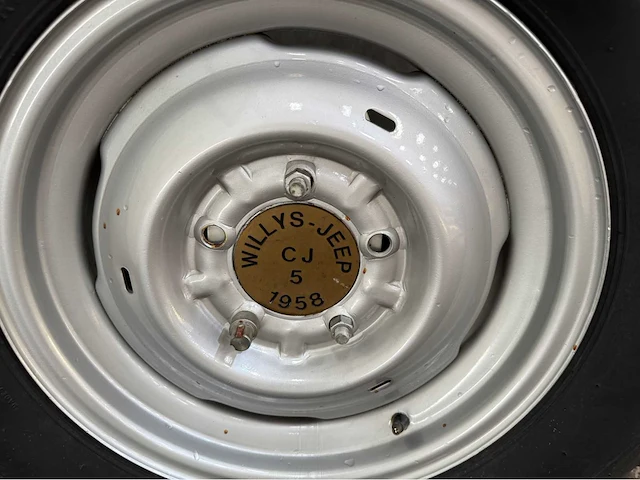 Jeep - willys - 4x4 - oldtimer - 1958 - afbeelding 14 van  34