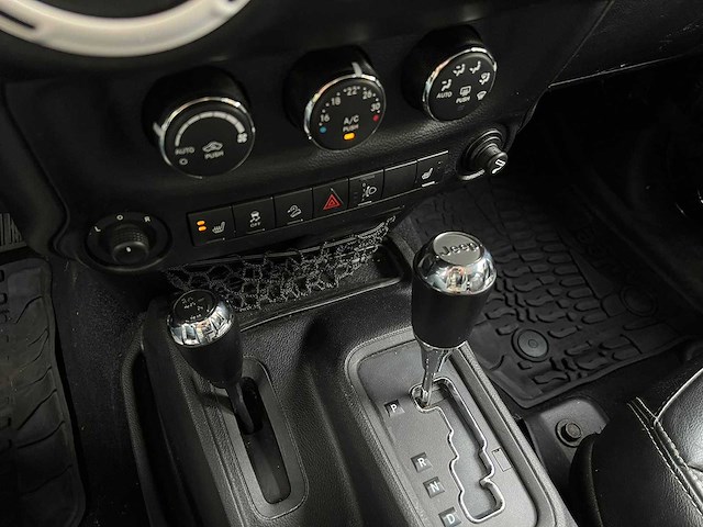 Jeep - wrangler - 2.8 crd rubicon - vn-839-x - afbeelding 14 van  29