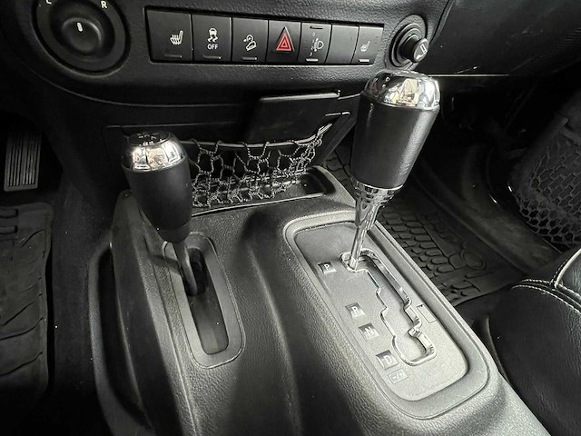 Jeep - wrangler - 2.8 crd rubicon - vn-839-x - afbeelding 17 van  29