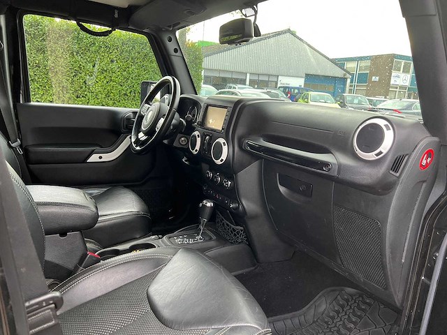 Jeep - wrangler - 2.8 crd rubicon - vn-839-x - afbeelding 19 van  29
