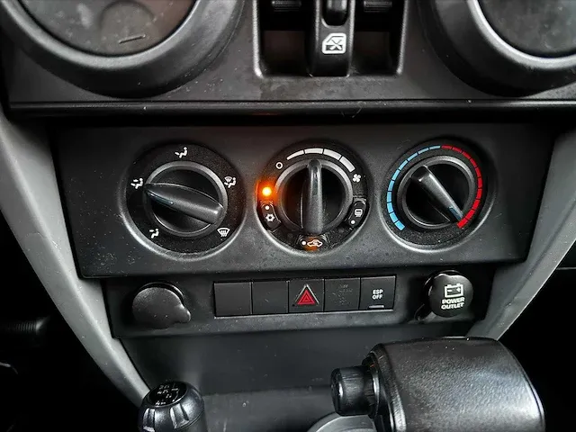 Jeep - wrangler - 3.8 mot.3.8 cabrio -pools - afbeelding 9 van  11