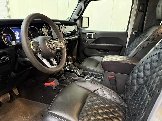 Jeep - wrangler - brute - personenauto - 2021 - afbeelding 14 van  42