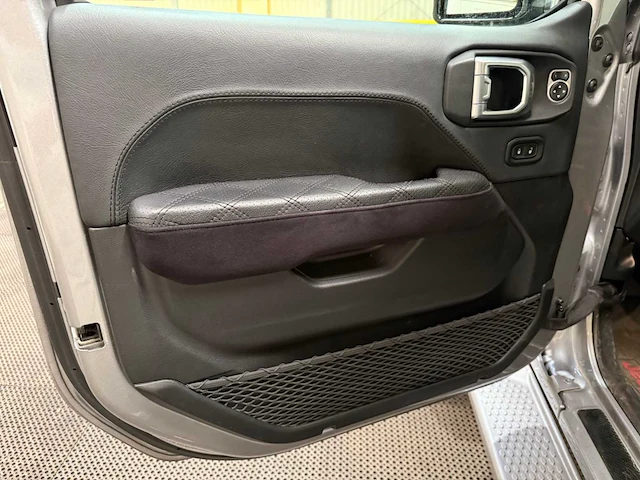 Jeep - wrangler - brute - personenauto - 2021 - afbeelding 30 van  42