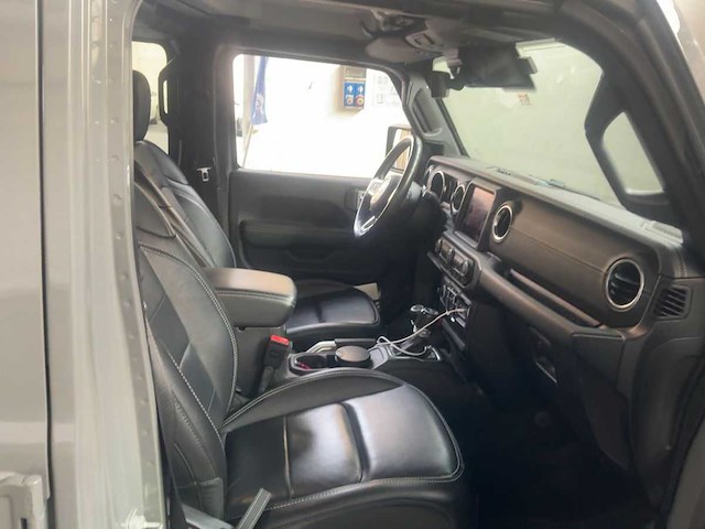 Jeep - wrangler - unlimited 2.0 4xe plug-in hybrid sahara - car - 2021 - afbeelding 23 van  25