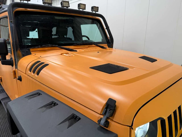 Jeep - wrangler unlimited - 3.8 v6 - personenauto - 2009 - afbeelding 4 van  36