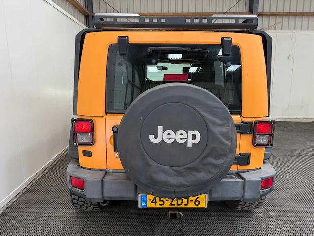 Jeep - wrangler unlimited - 3.8 v6 - personenauto - 2009 - afbeelding 6 van  36