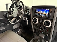 Jeep - wrangler unlimited - 3.8 v6 - personenauto - 2009 - afbeelding 11 van  36