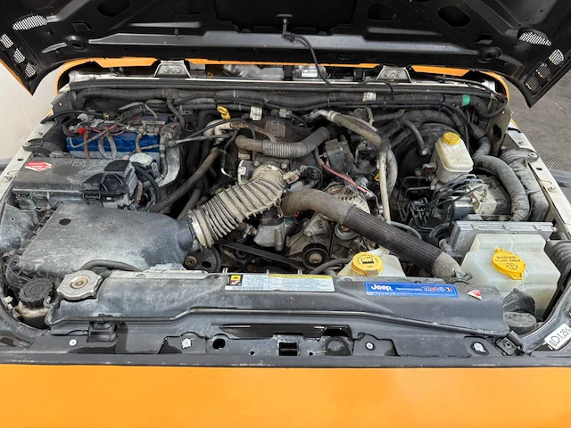 Jeep - wrangler unlimited - 3.8 v6 - personenauto - 2009 - afbeelding 21 van  36
