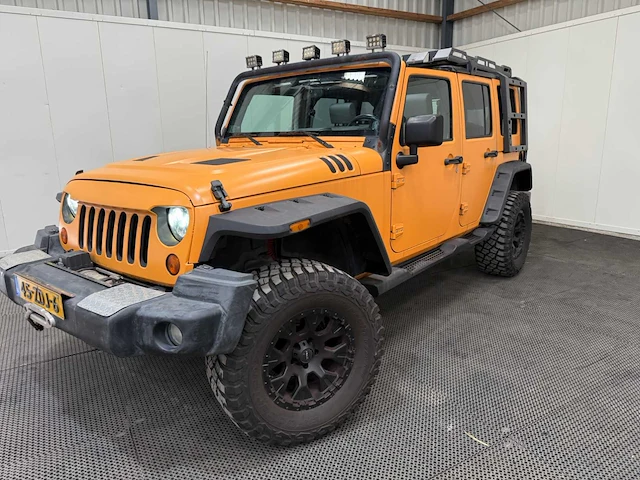 Jeep - wrangler unlimited - 3.8 v6 - personenauto - 2009 - afbeelding 12 van  36