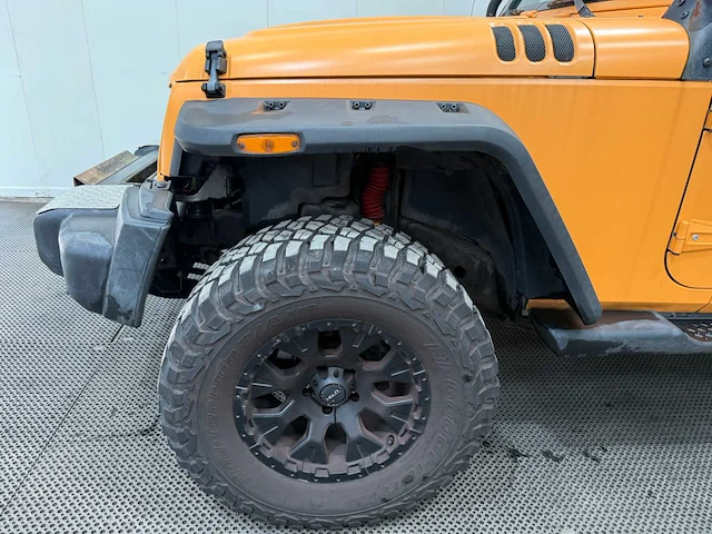Jeep - wrangler unlimited - 3.8 v6 - personenauto - 2009 - afbeelding 26 van  36