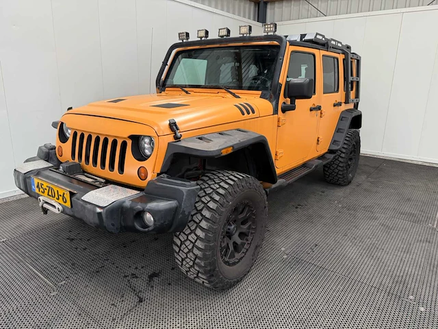 Jeep - wrangler unlimited - 3.8 v6 - personenauto - 2009 - afbeelding 31 van  36