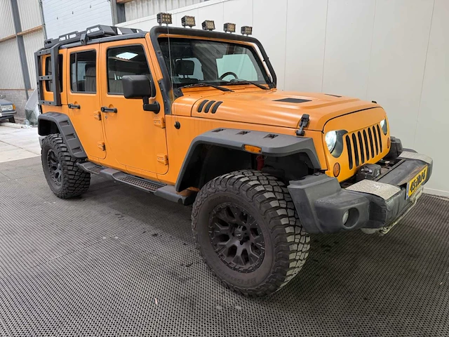 Jeep - wrangler unlimited - 3.8 v6 - personenauto - 2009 - afbeelding 35 van  36