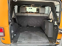 Jeep - wrangler unlimited - 3.8 v6 - personenauto - 2009 - afbeelding 18 van  36
