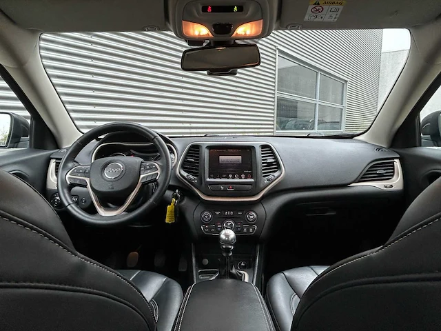Jeep cherokee 2.0 longtitude; rd-144-v - afbeelding 13 van  29