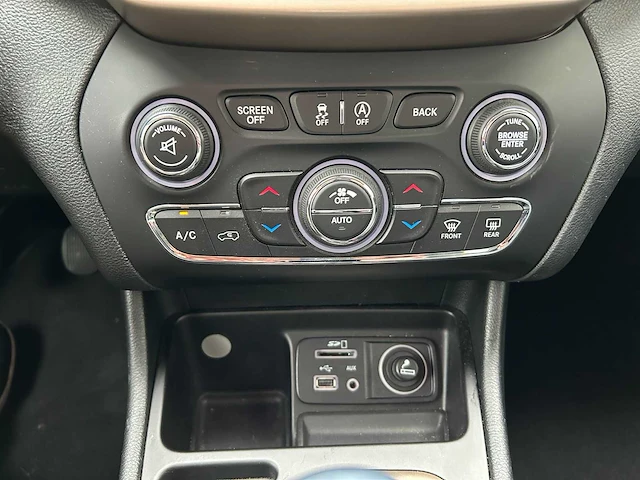 Jeep cherokee 2.0 longtitude; rd-144-v - afbeelding 10 van  29