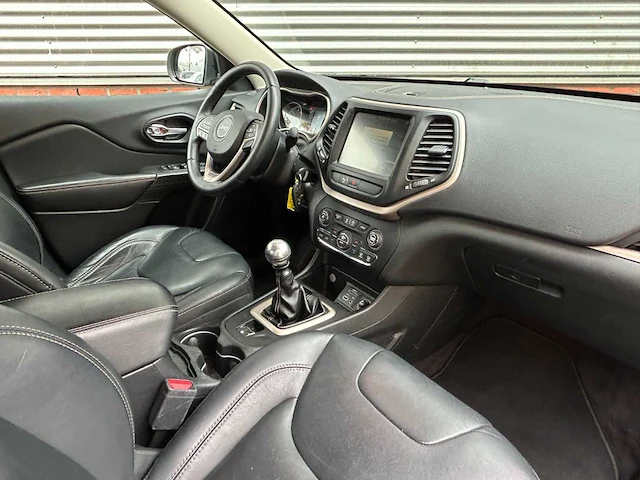 Jeep cherokee 2.0 longtitude; rd-144-v - afbeelding 14 van  29