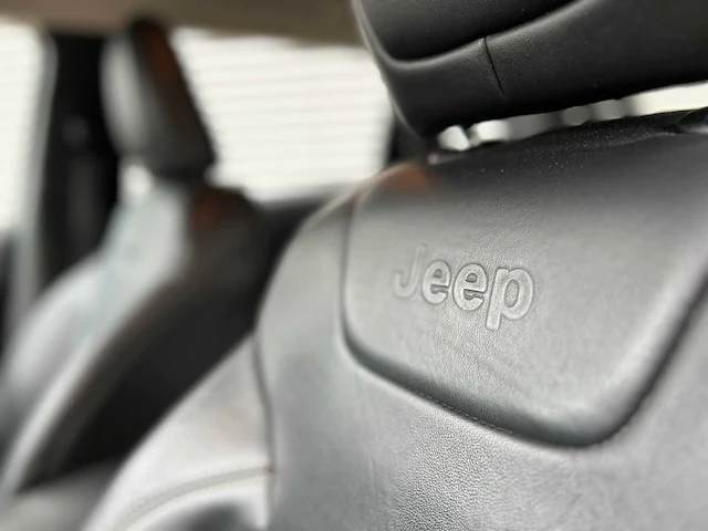 Jeep cherokee 2.0 longtitude; rd-144-v - afbeelding 18 van  29