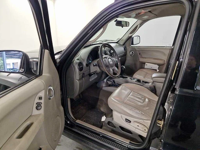 Jeep cherokee 2.8 crd renegade , 89-rb-sf - afbeelding 2 van  19