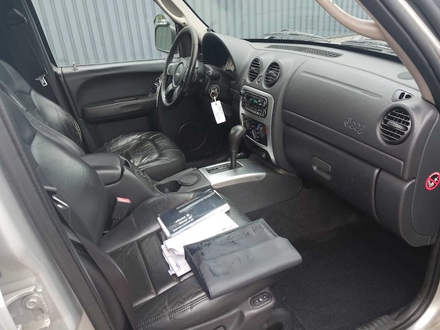 Jeep cherokee 2.8 crd sport airco cruise 4x4 automaat, 63-bp-vz - afbeelding 15 van  29