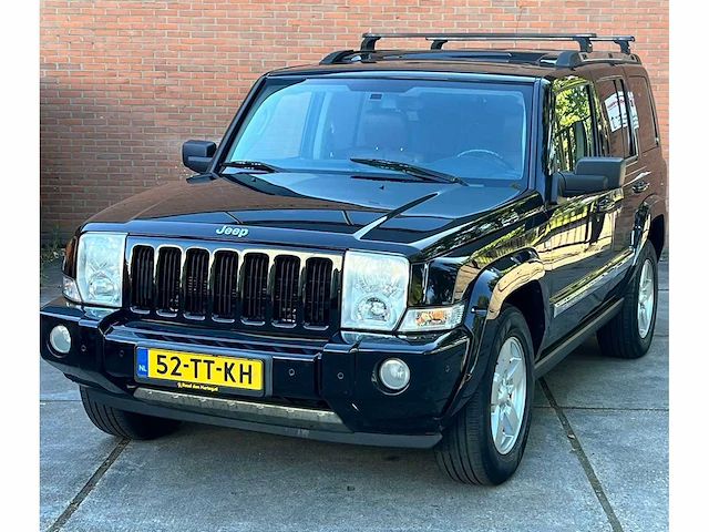 Jeep commander 4.7 v8 laredo, automaat, 52-tt-kh - afbeelding 1 van  17