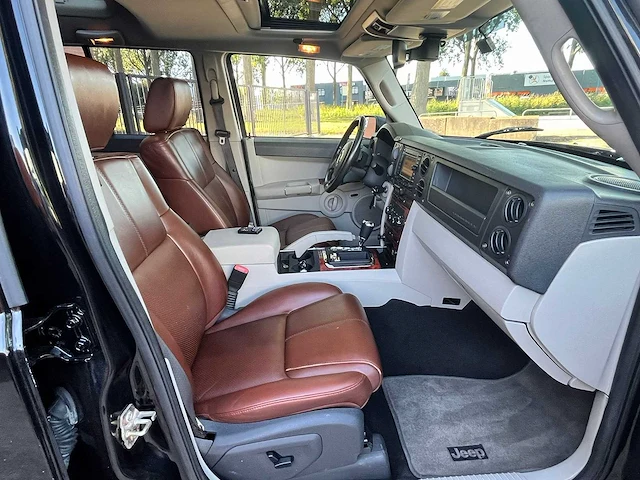Jeep commander 4.7 v8 laredo, automaat, 52-tt-kh - afbeelding 16 van  17