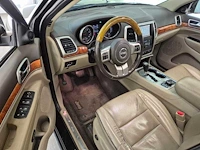 Jeep grand cherokee 3.6 overland 2011 | 94-nxz-9 - afbeelding 11 van  24