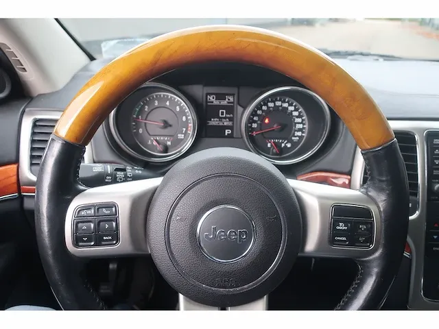 Jeep grand cherokee 3.6 overland, 37-nzx-3 - afbeelding 4 van  18