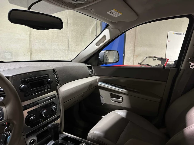 Jeep grand cherokee 4.7 v8 laredo 231pk 2005, 85-zp-vb youngtimer - afbeelding 10 van  39
