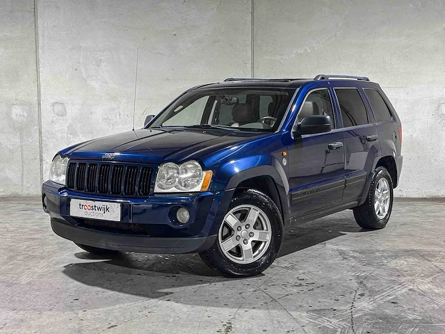 Jeep grand cherokee 4.7 v8 laredo 231pk 2005, 85-zp-vb youngtimer - afbeelding 1 van  39