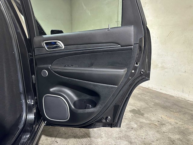 Jeep grand cherokee 6.4 v8 srt8 468pk 2014, vh-541-b bedrijfswagen - afbeelding 37 van  49