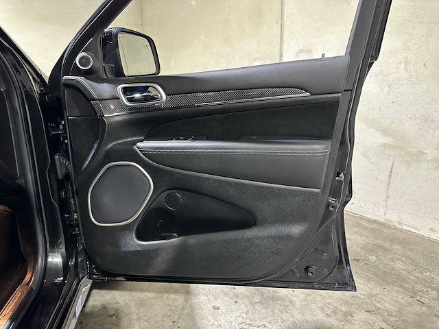 Jeep grand cherokee 6.4 v8 srt8 468pk 2014, vh-541-b bedrijfswagen - afbeelding 39 van  49