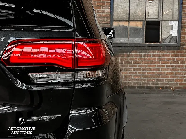 Jeep grand cherokee srt8 6.4 v8 468pk 2014 -orig. nl-, vh-541-b - afbeelding 7 van  57