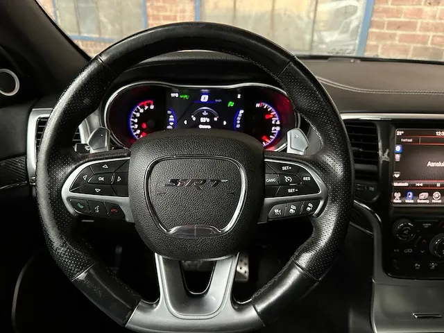 Jeep grand cherokee srt8 6.4 v8 468pk 2014 -orig. nl-, vh-541-b - afbeelding 16 van  57