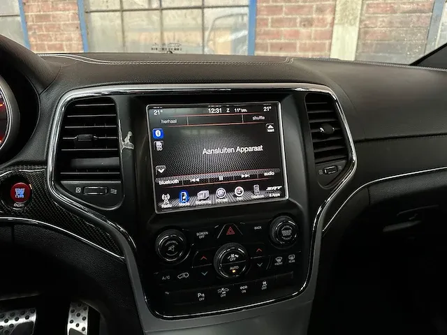 Jeep grand cherokee srt8 6.4 v8 468pk 2014 -orig. nl-, vh-541-b - afbeelding 25 van  57