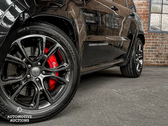 Jeep grand cherokee srt8 6.4 v8 468pk 2014 -orig. nl-, vh-541-b - afbeelding 34 van  57