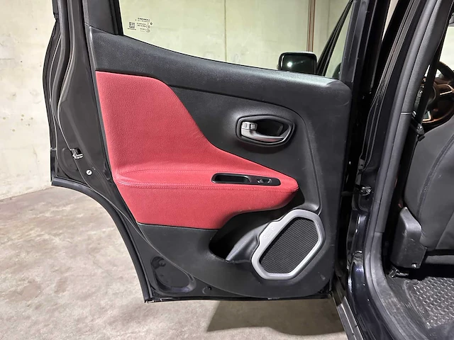 Jeep renegade 1.4 multiair limited 140pk 2017, nn-057-p - afbeelding 28 van  43