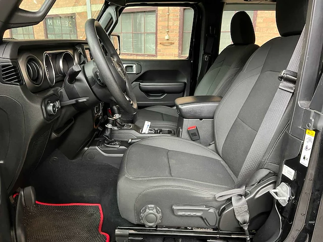 Jeep wrangler 2.0 t sport 2018 - afbeelding 32 van  44