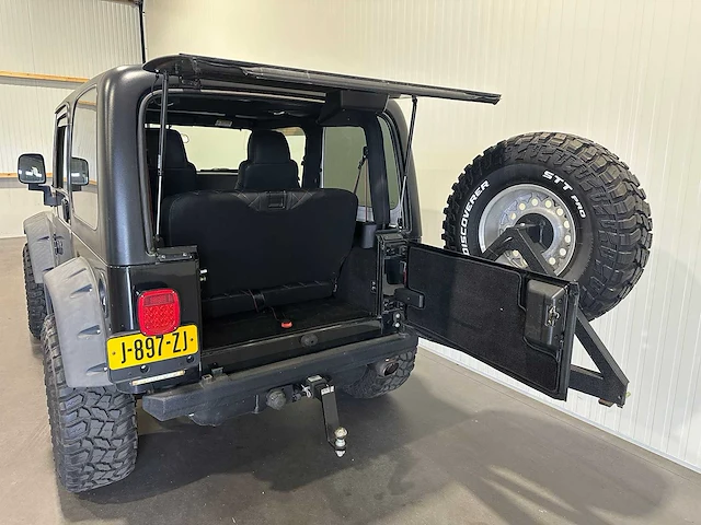 Jeep wrangler 2.4i softtop 4x4 j-897-zj - afbeelding 13 van  20