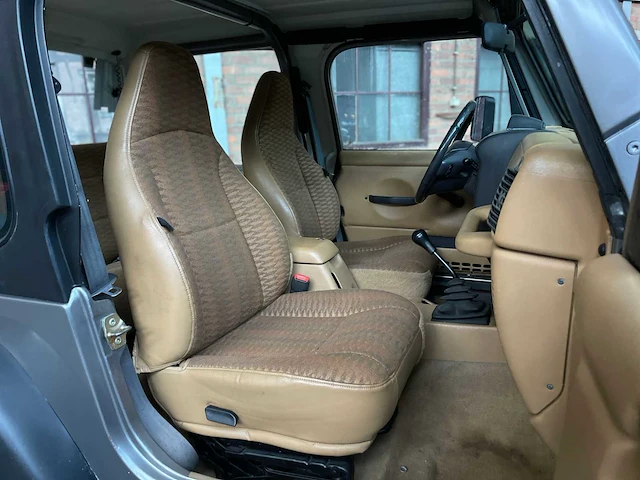 Jeep wrangler 2.5i softtop + hardtop 118pk 1998, n-946-bp - afbeelding 50 van  60