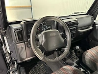 Jeep wrangler 4.0i 4x4 hardtop r-965-lb - afbeelding 15 van  15