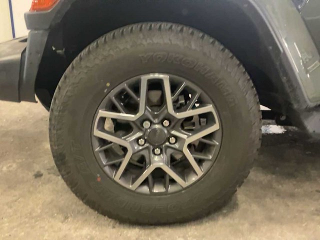 Jeep wrangler unlimited 2.0 4xe plug-in hybrid 80th anniversary 2021 | 68-60*36 - afbeelding 9 van  38