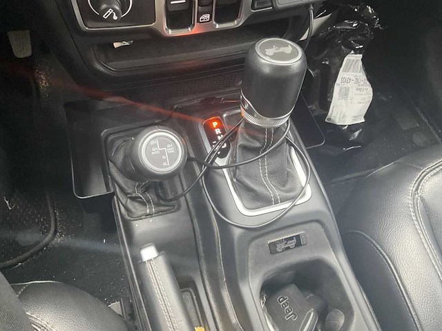 Jeep wrangler unlimited 2.0 4xe plug-in hybrid 80th anniversary 2021 | 68-60*36 - afbeelding 16 van  38