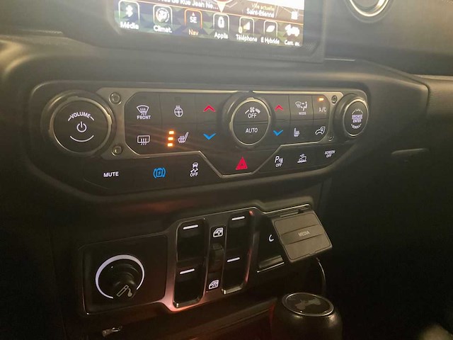 Jeep wrangler unlimited 2.0 4xe plug-in hybrid 80th anniversary 2021 | 68-60*36 - afbeelding 21 van  38