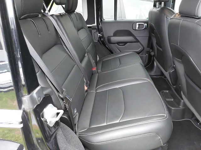 Jeep wrangler unlimited 2.0 4xe plug-in hybrid sahara irmscher2023 - afbeelding 2 van  33